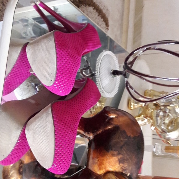 Pink High Heels - Picture 4 of 4